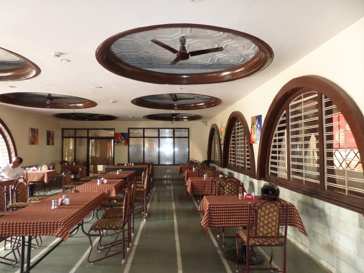 ناسيك Hotel Ayodhya المظهر الخارجي الصورة