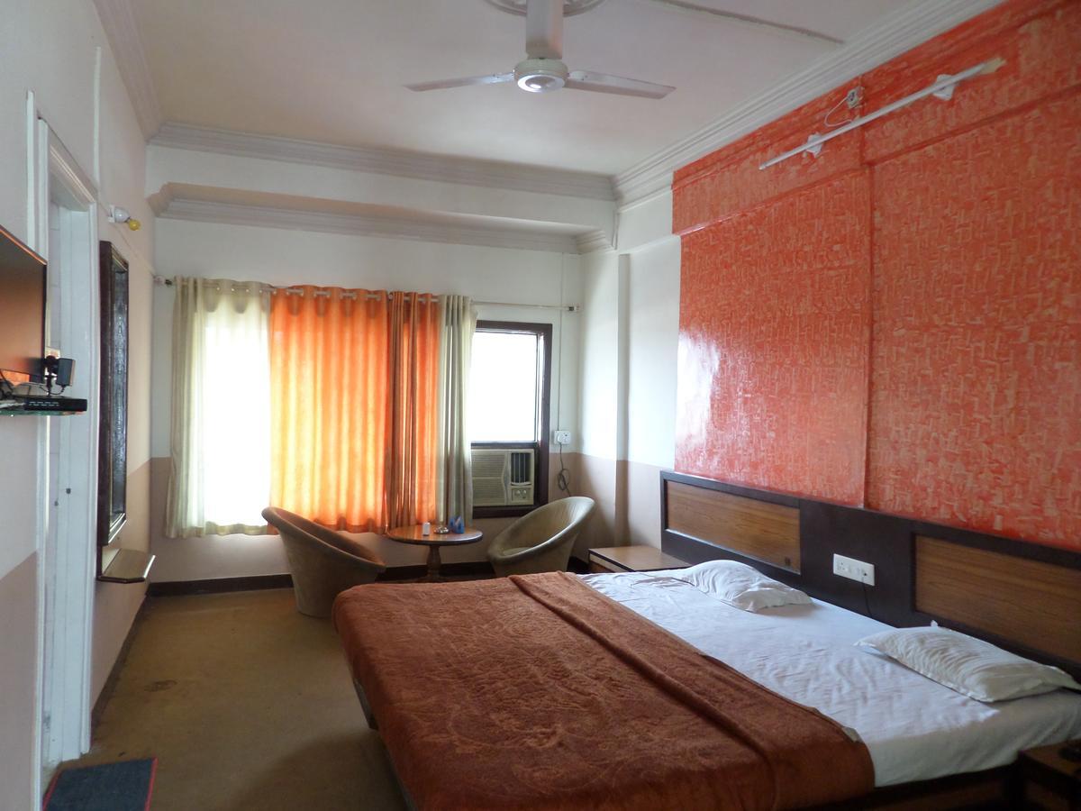 ناسيك Hotel Ayodhya المظهر الخارجي الصورة