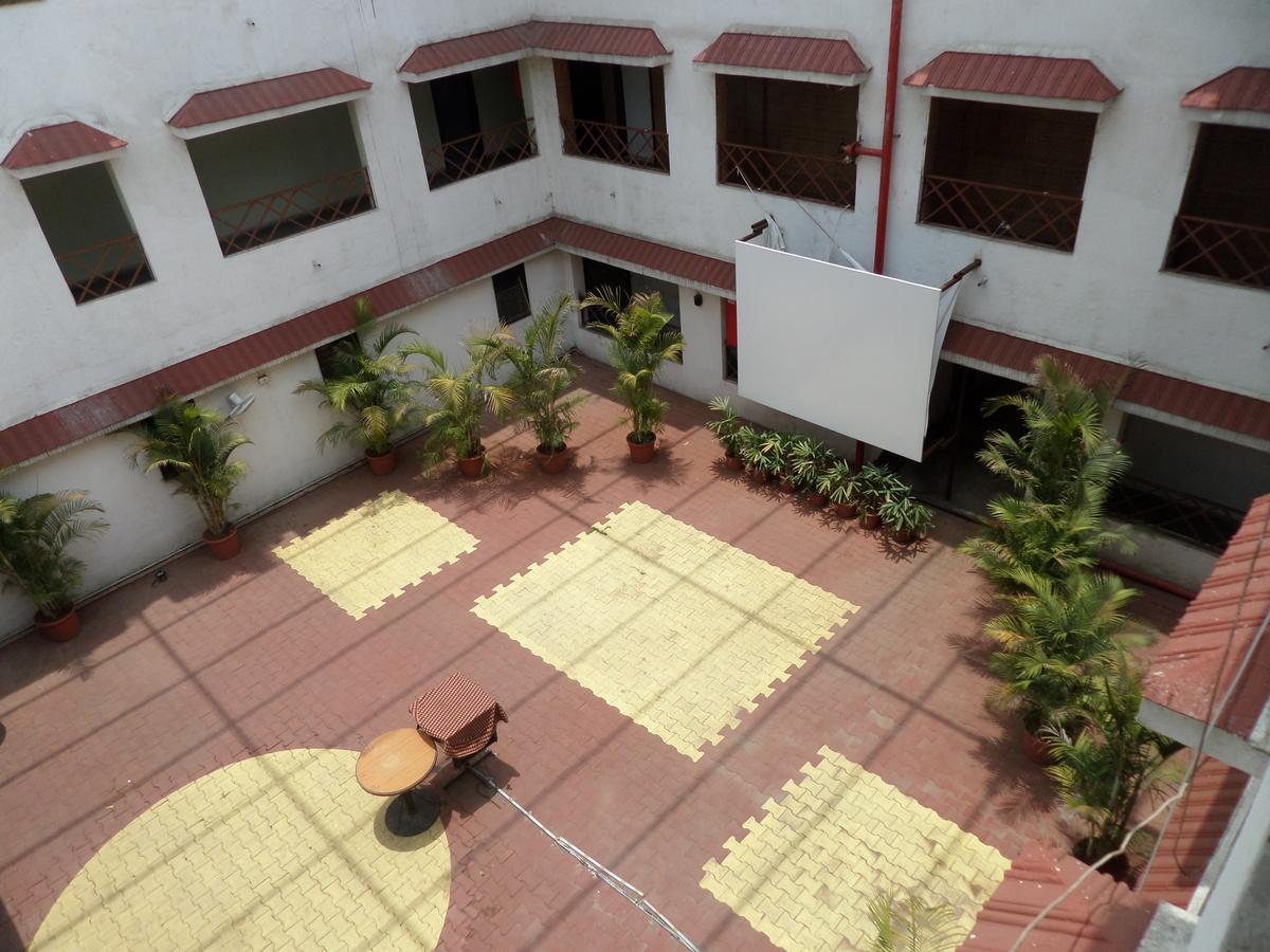 ناسيك Hotel Ayodhya المظهر الخارجي الصورة