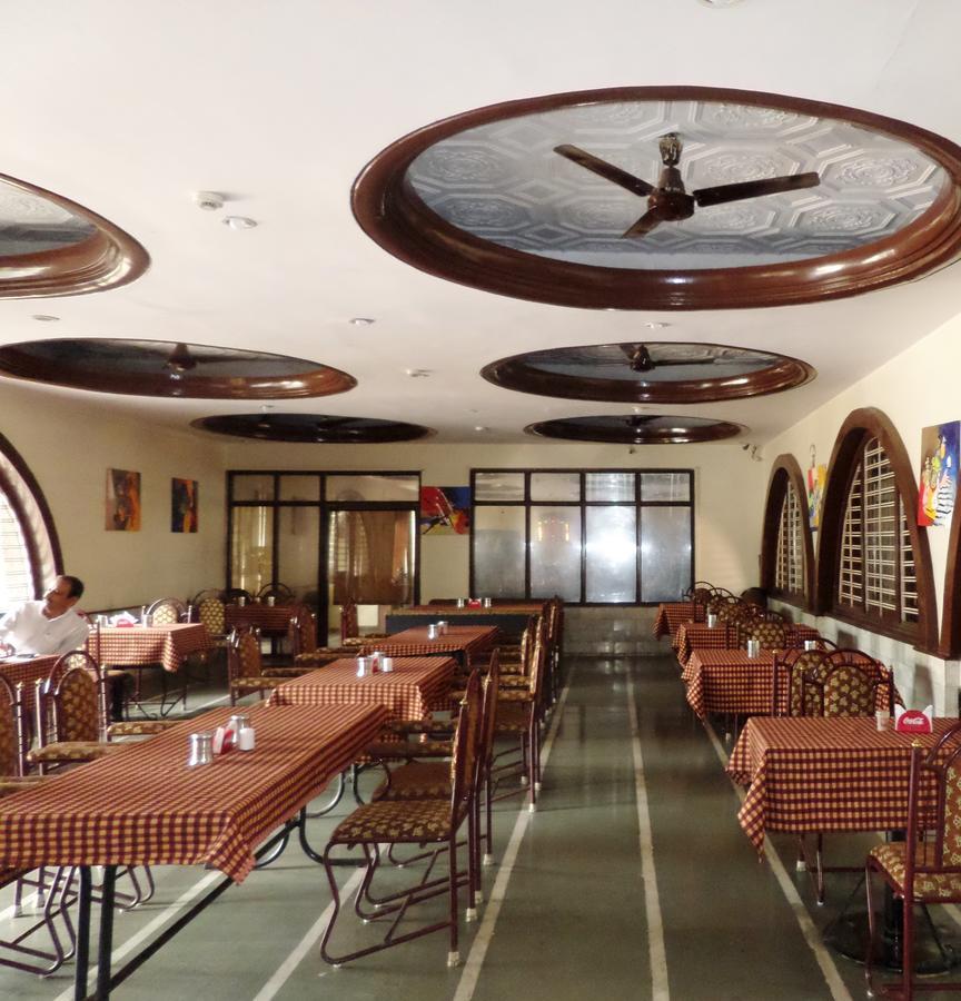 ناسيك Hotel Ayodhya المظهر الخارجي الصورة